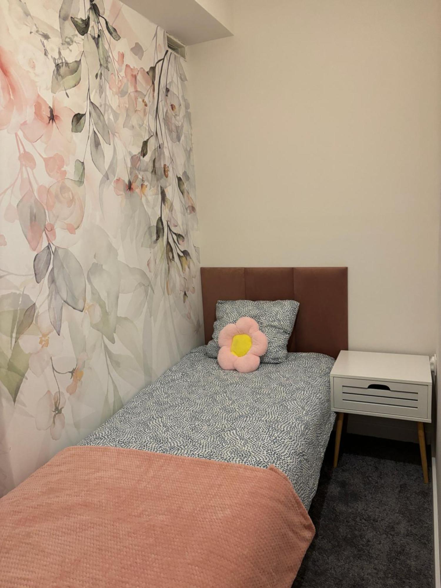Shespace Apartrooms Krakow Luaran gambar